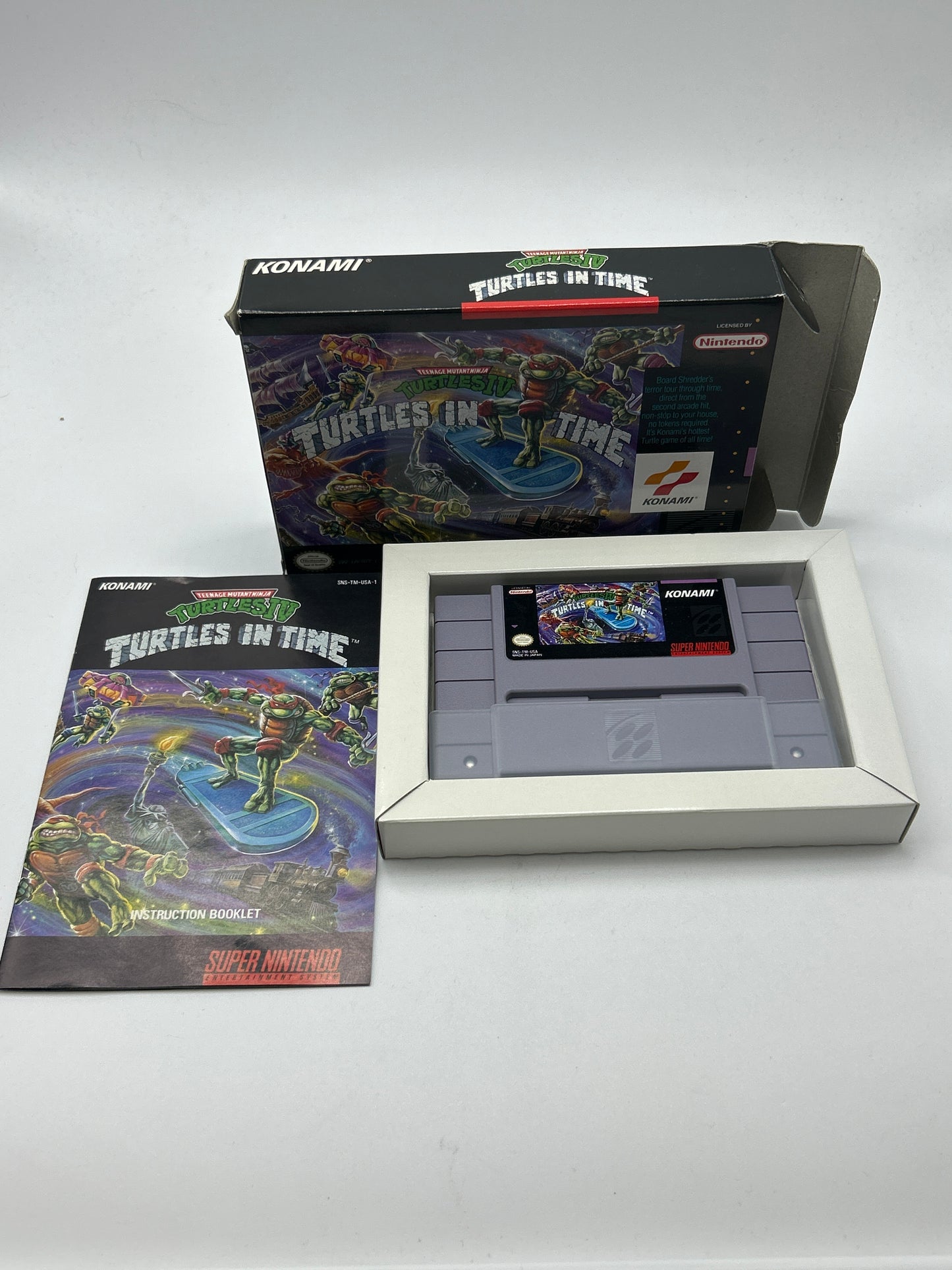Teenage Mutant Ninja Turtles IV Turtles in Time (Super Nintendo SNES, 1992) CIB