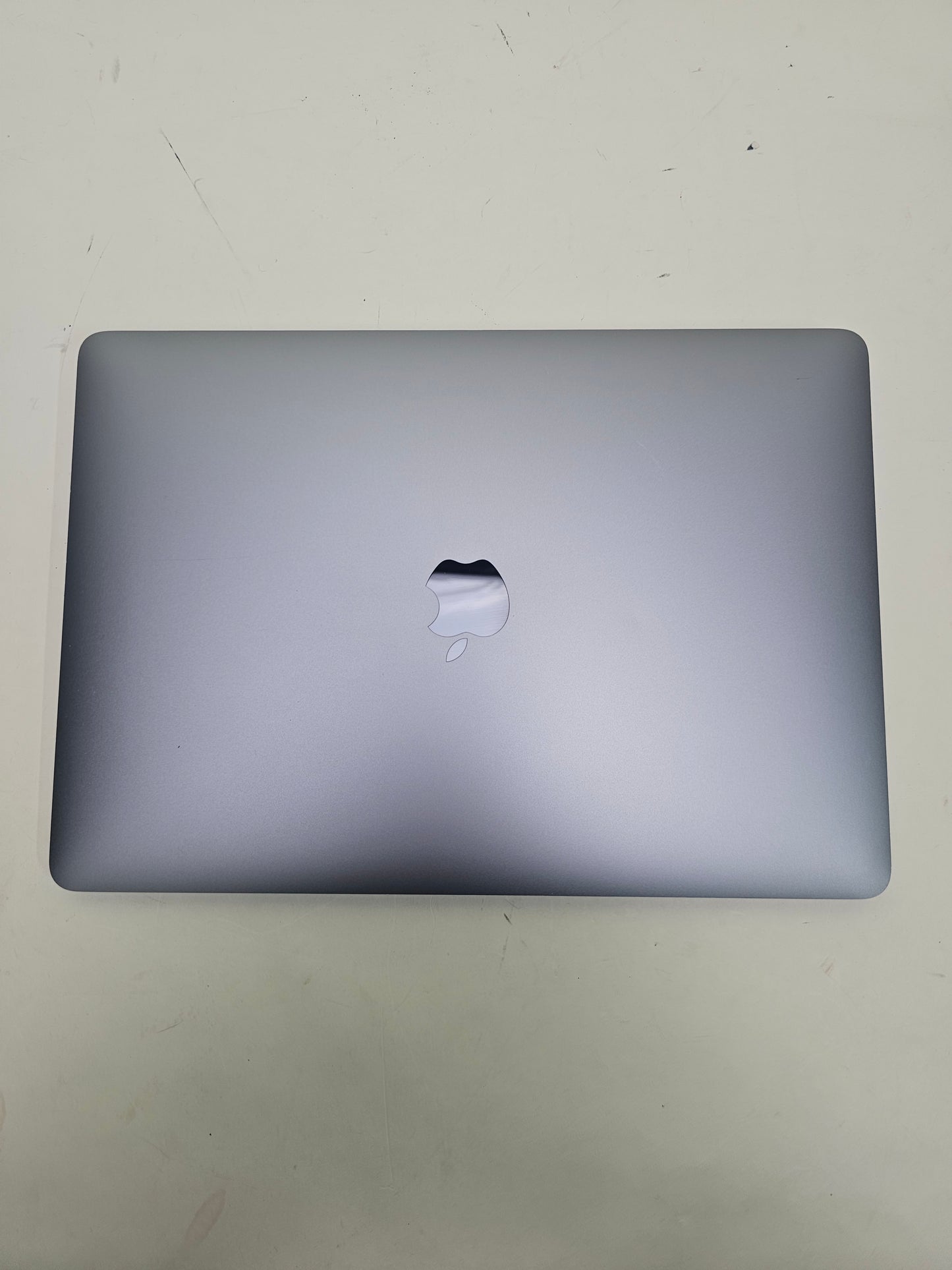 2020 Apple MacBook Air 13.3" M1 3.2GHz 8GB RAM 256GB SSD A2337