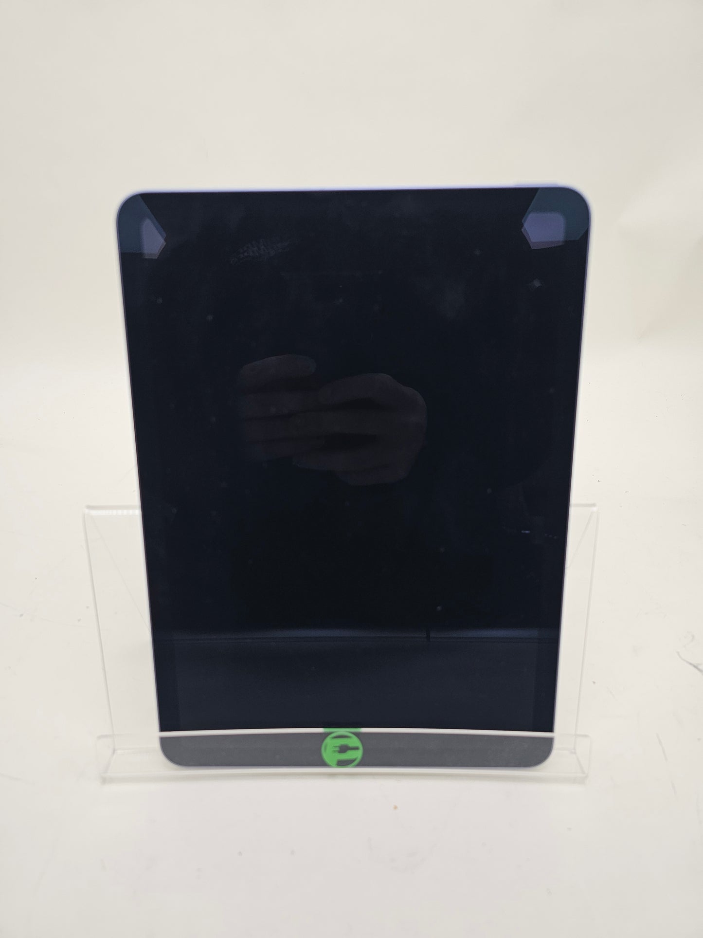 WiFi Only Apple iPad Air 5th Gen 64GB Purple MME23LL/A