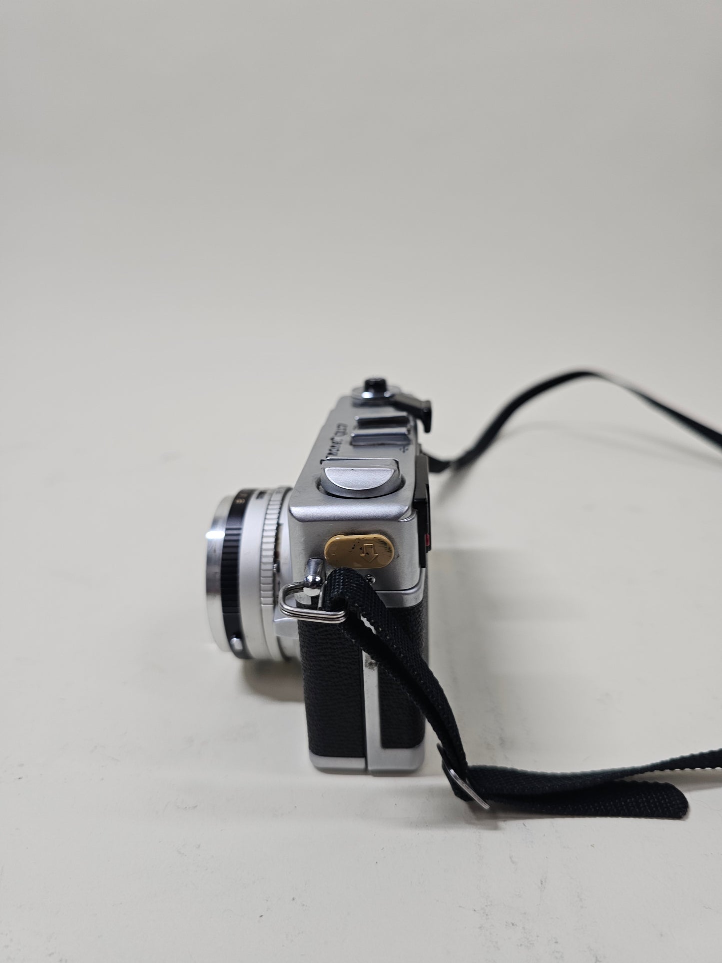 Broken Canon G-3QL 35MM Film Camera