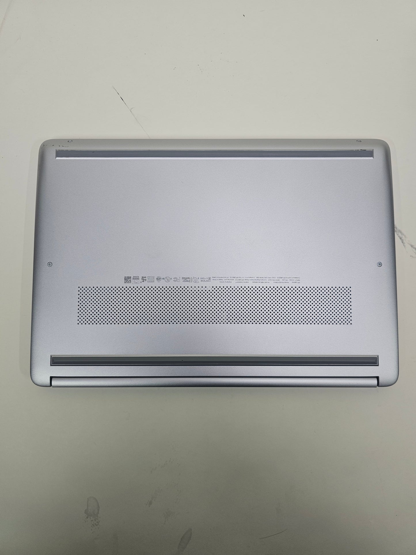 Broken HP Laptop 14-DQ2039MS 13.3" i3-1115G4 2.9GHz 8GB RAM 256GB SSD