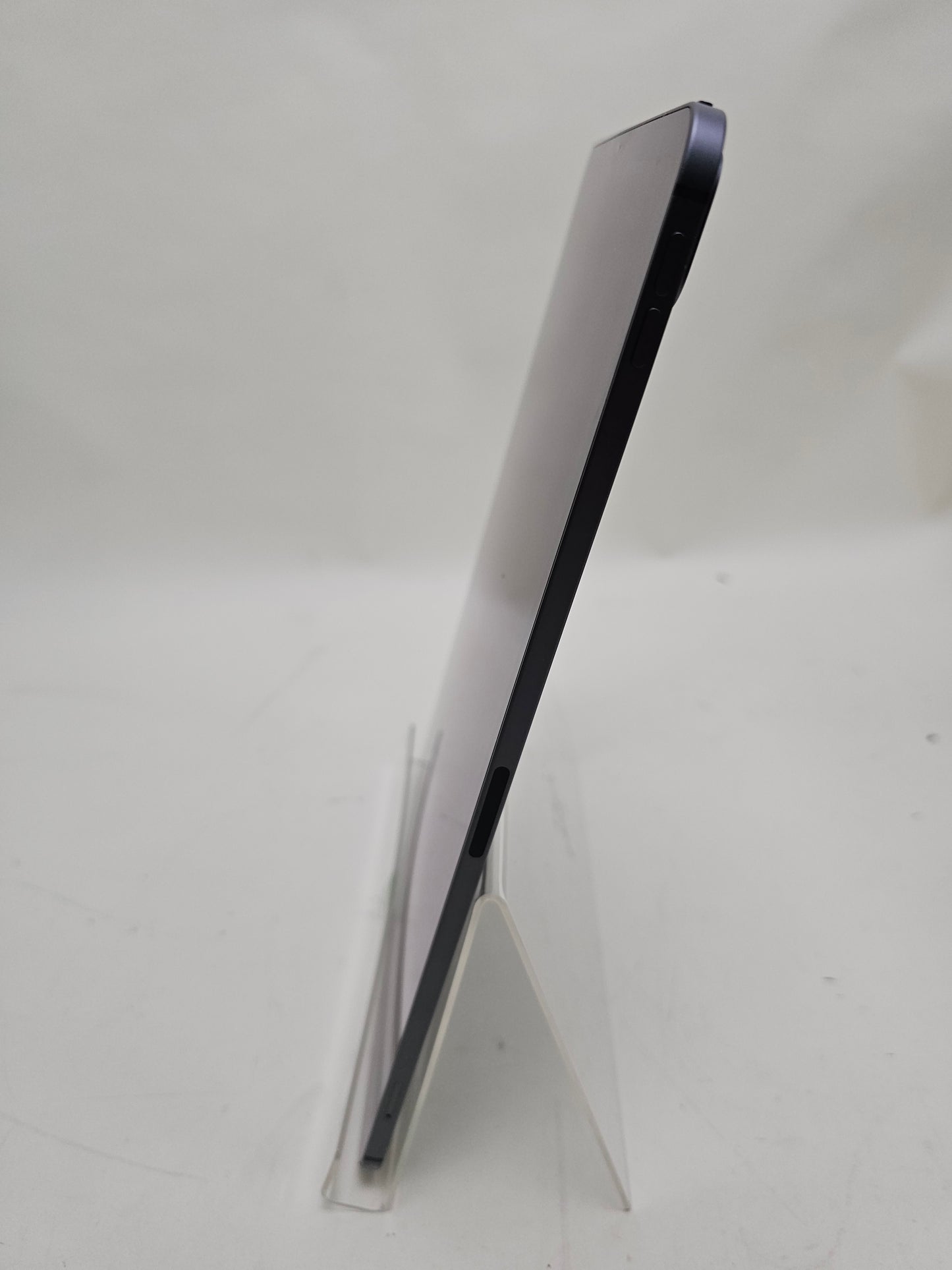 Unlocked Apple iPad Pro 12.9" 4th Gen 128GB Space Gray MY3E2LL/A