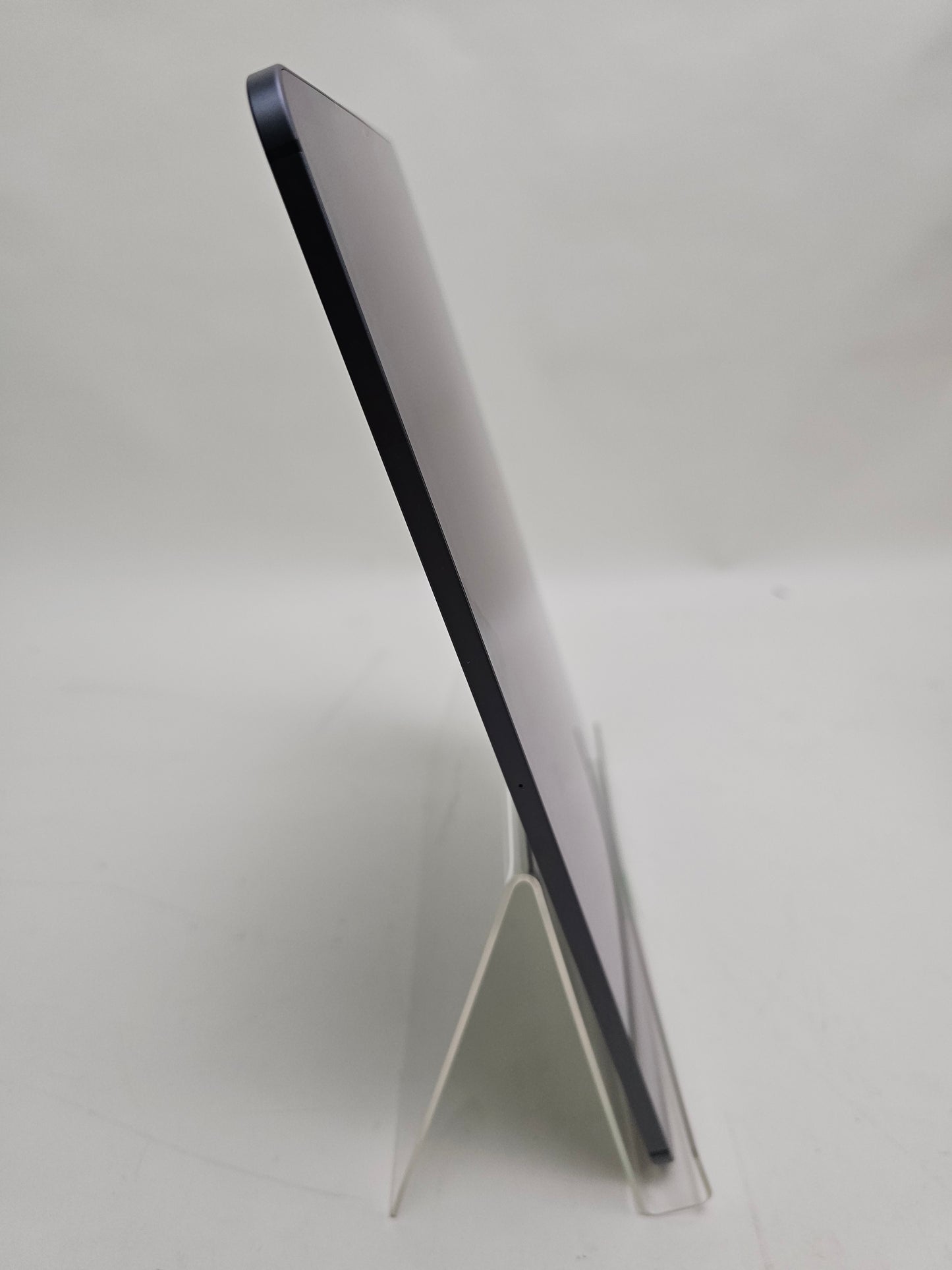 Unlocked Apple iPad Pro 12.9" 4th Gen 128GB Space Gray MY3E2LL/A