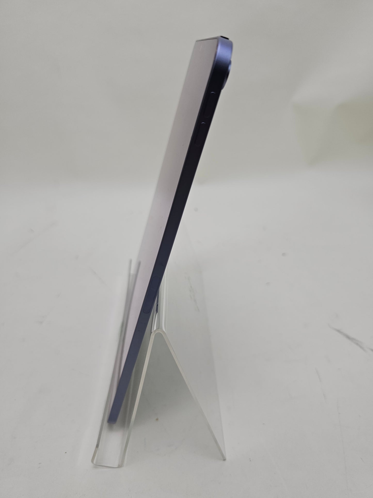 WiFi Only Apple iPad Air 5th Gen 64GB Purple MME23LL/A