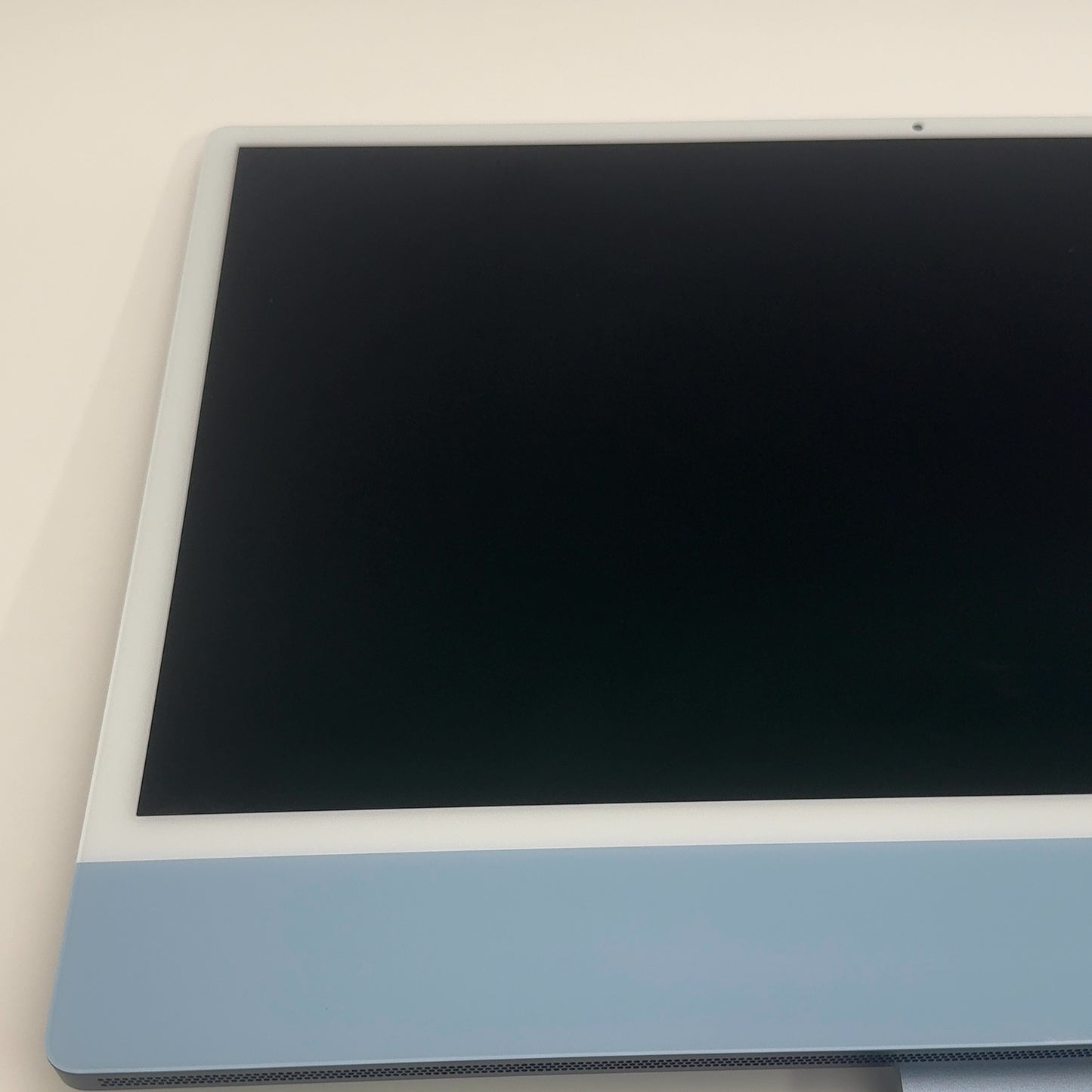 2021 Apple iMac 24" M1 8 Core 3.2GHz 8GB RAM 256GB SSD Silver FGPK3LL/A