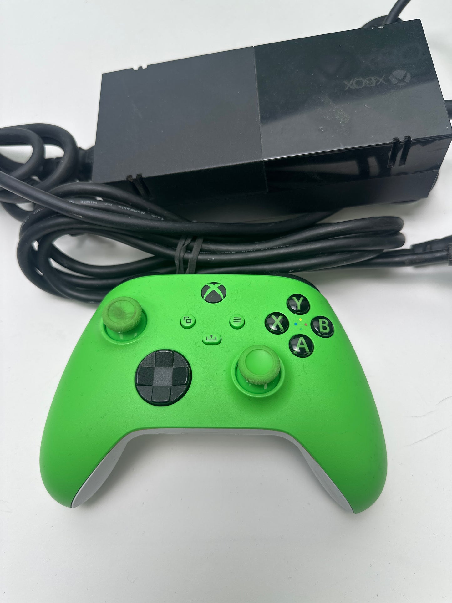 Microsoft Xbox One 500GB Console Gaming System Black 1540