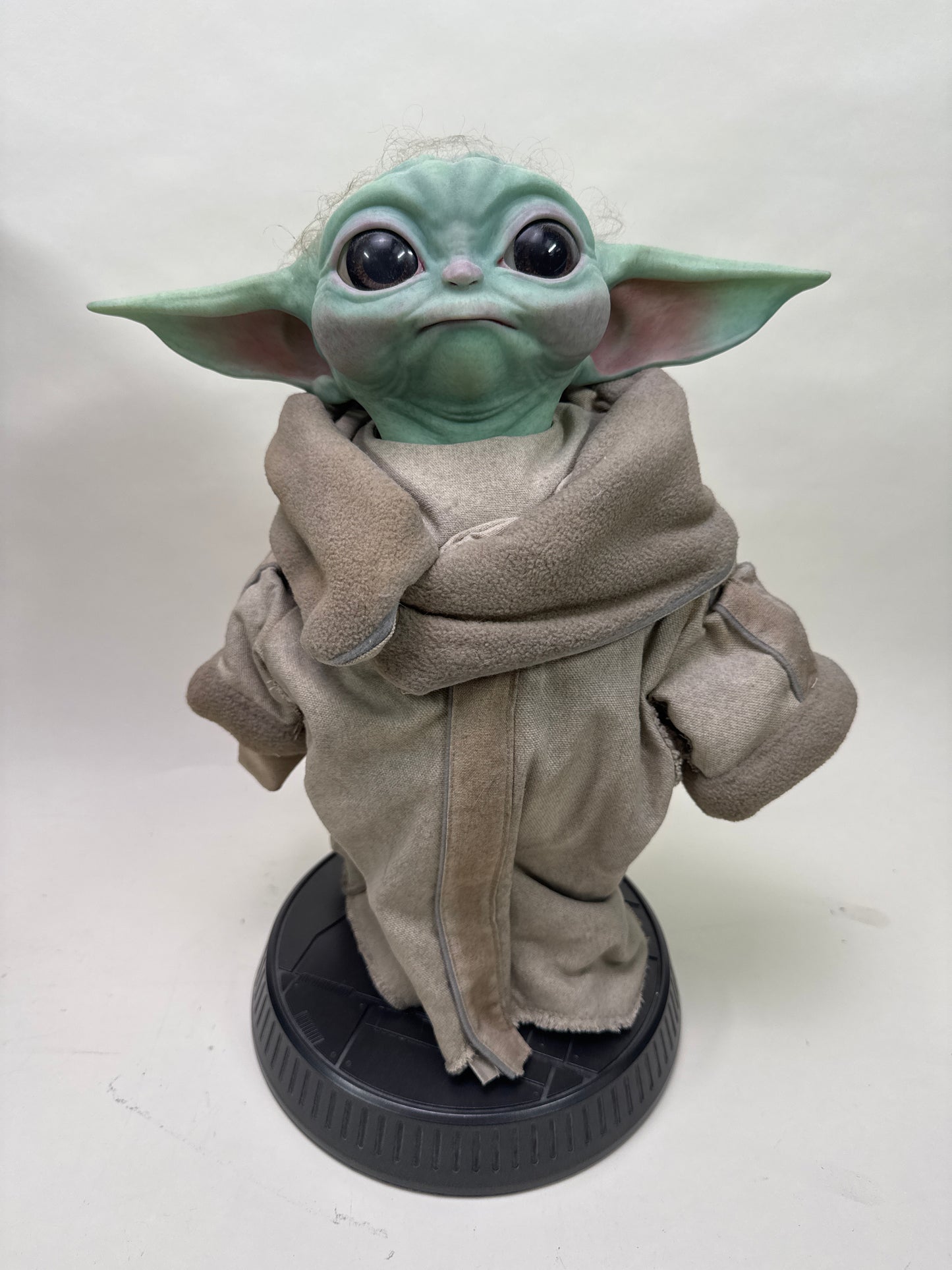 Star Wars Mandalorian "The Child" Grogu Life Size Figure Sideshow Collectibles