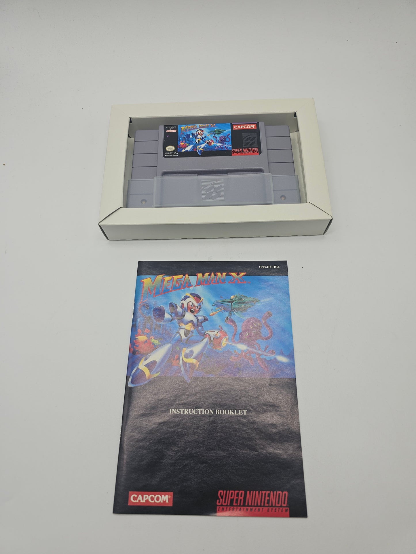 Mega Man X  (Super Nintendo SNES,  1993) CIB