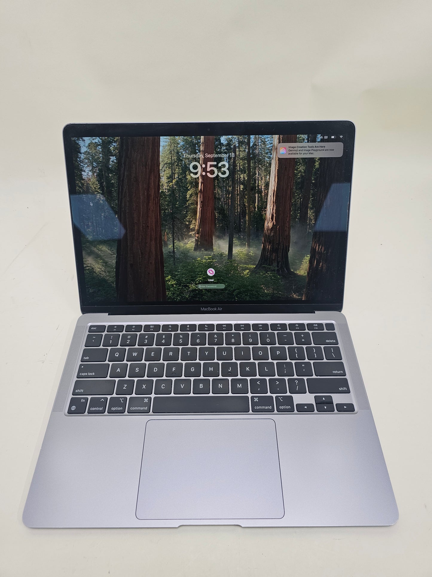 2020 Apple MacBook Air 13.3" M1 7C GPU 3.2GHz 8GB RAM 256GB SSD A2337