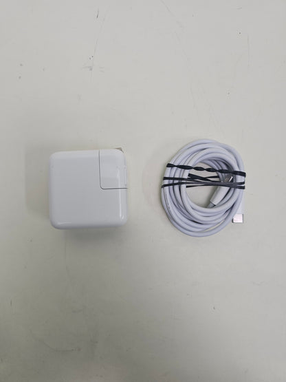 2020 Apple MacBook Air 13.3" M1 3.2GHz 8GB RAM 256GB SSD A2337