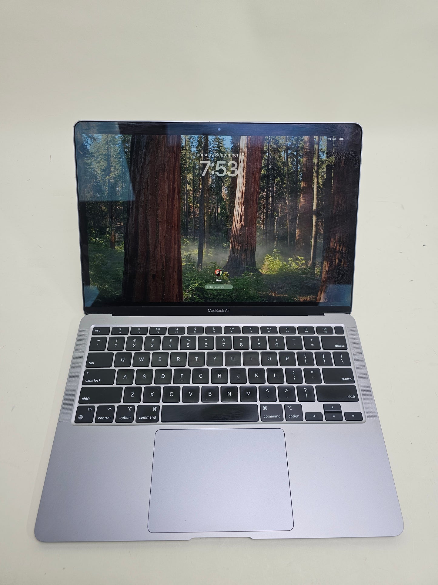 2020 Apple MacBook Air 13.3" M1 7C GPU 3.2GHz 8GB RAM 256GB SSD A2337