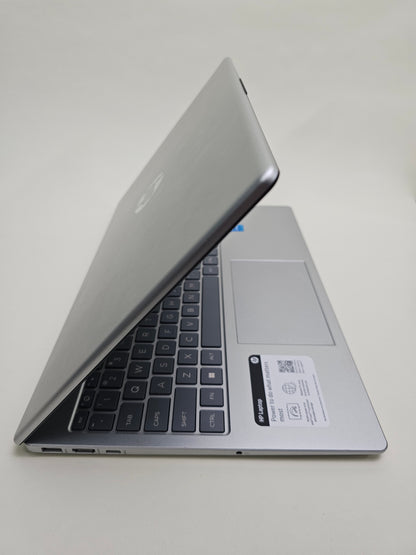HP Laptop 15-FD0131WM 15.6" i3-N305 1.8GHz 8GB RAM 256GB SSD