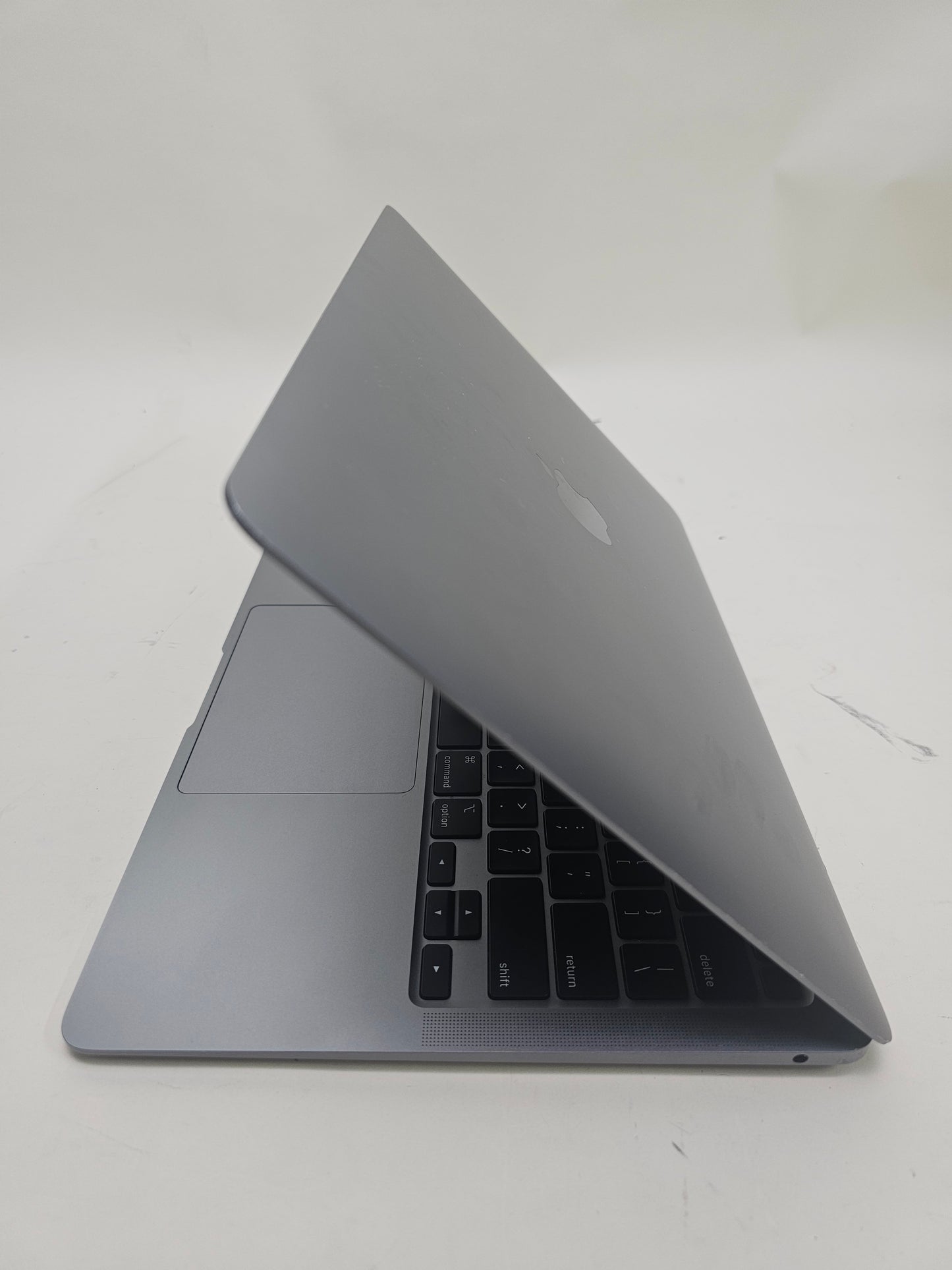 2020 Apple MacBook Air 13.3" M1 7C GPU 3.2GHz 8GB RAM 256GB SSD A2337