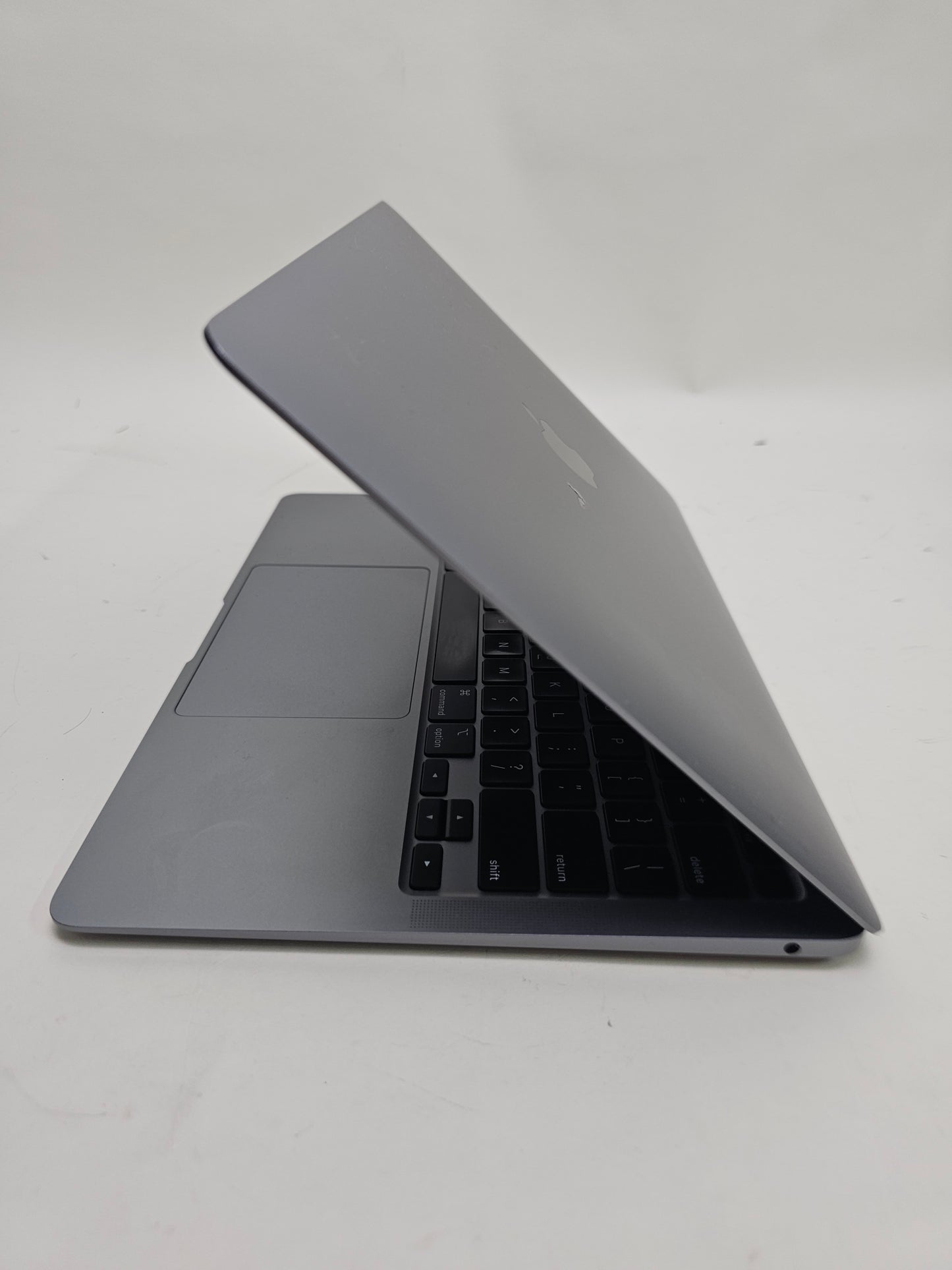 2020 Apple MacBook Air 13.3" M1 7C GPU 3.2GHz 8GB RAM 256GB SSD A2337