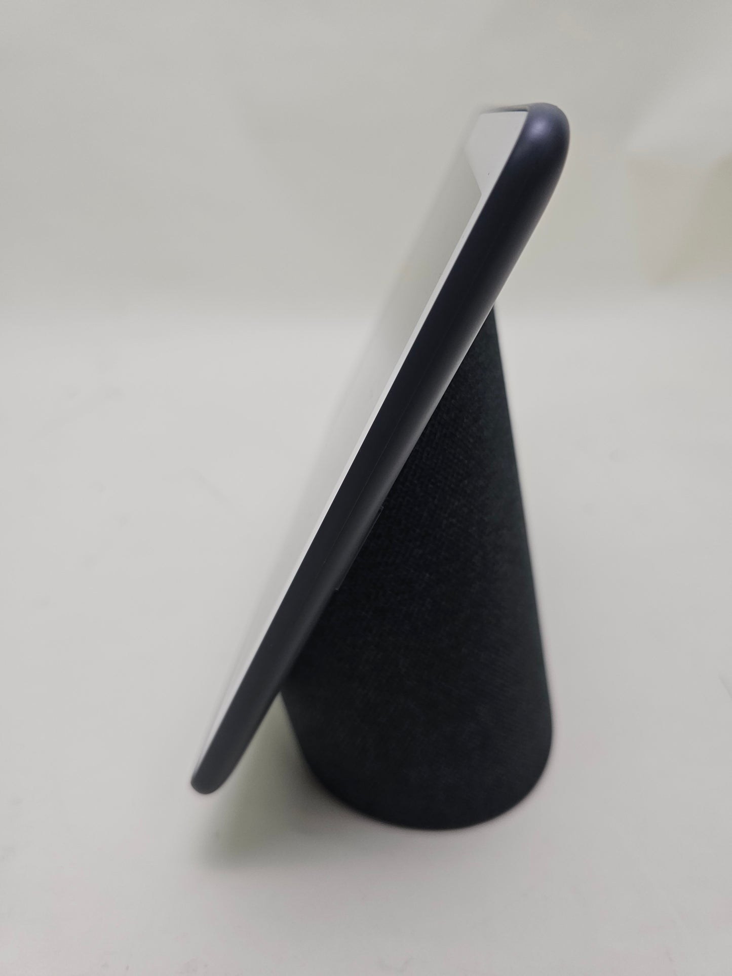 Google Nest Hub Max Chalk H2A