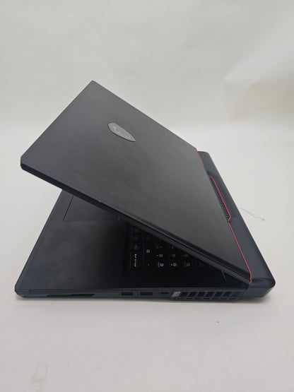 MSI Raider GE78 HX 17.3" i7-13700HX 2.1GHz 32GB RAM 2TB SSD GeForce RTX 4070