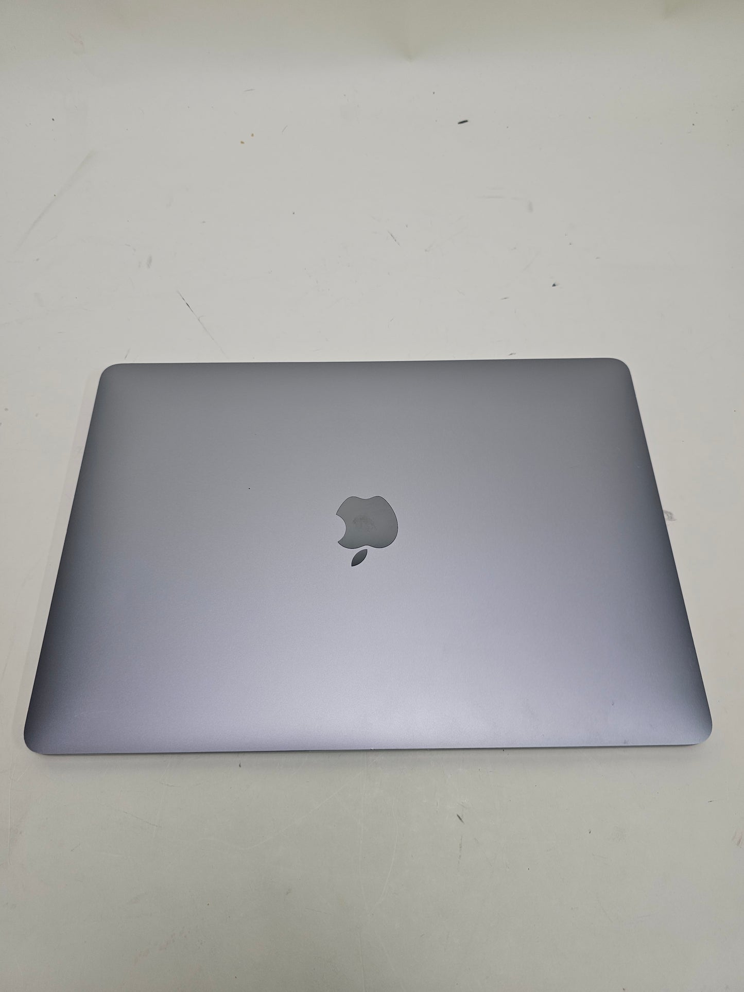 2020 Apple MacBook Air 13.3" M1 7C GPU 3.2GHz 8GB RAM 256GB SSD A2337