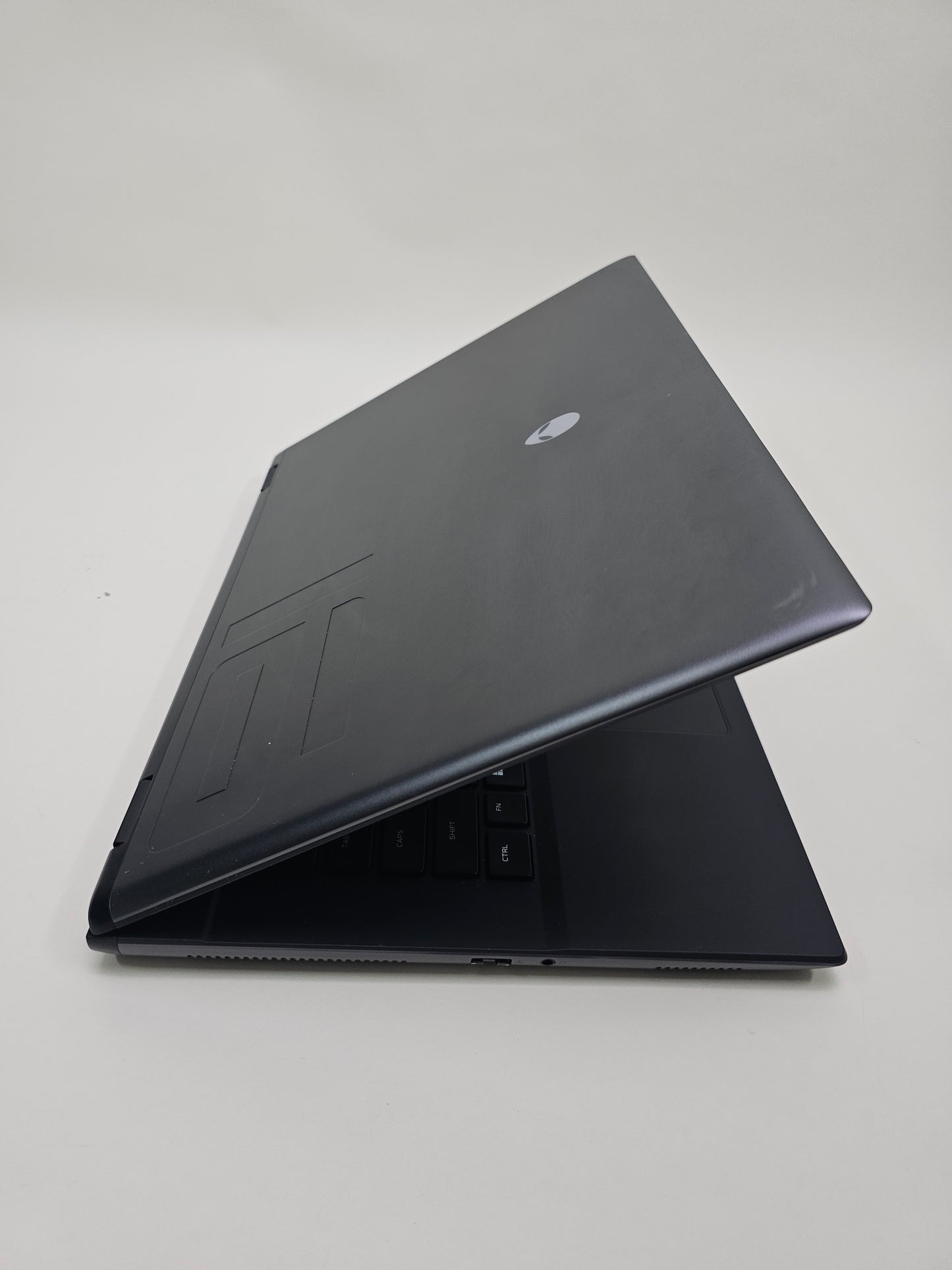 Alienware m16 R2 16" Core Ultra 7 155H 3.8GHz 16GB RAM 1TB SSD GeForce RTX 4070