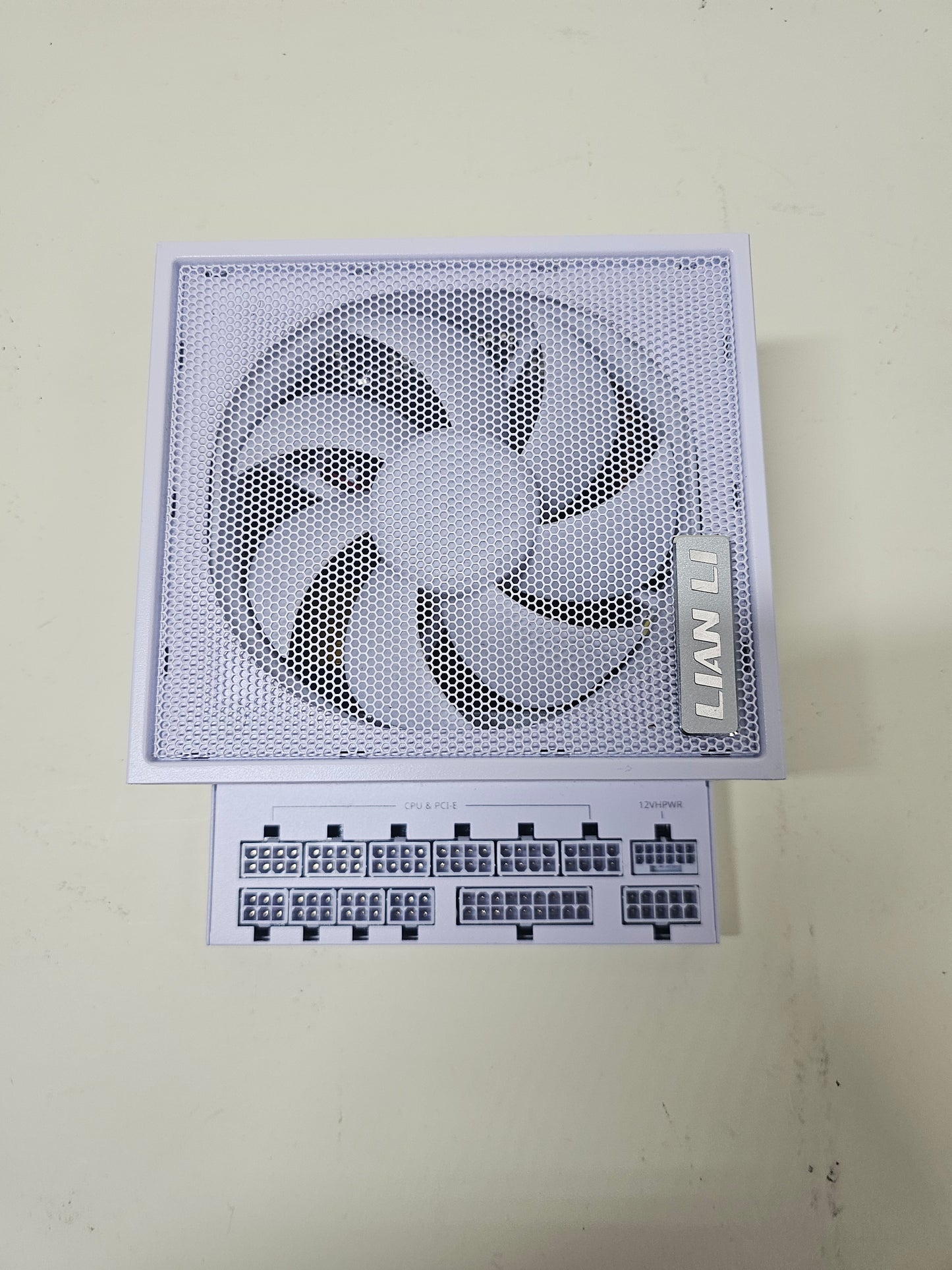 Lian Li Edge 1300 EG1300 80 Plus Platinum 1300W Fully Modular Power Supply