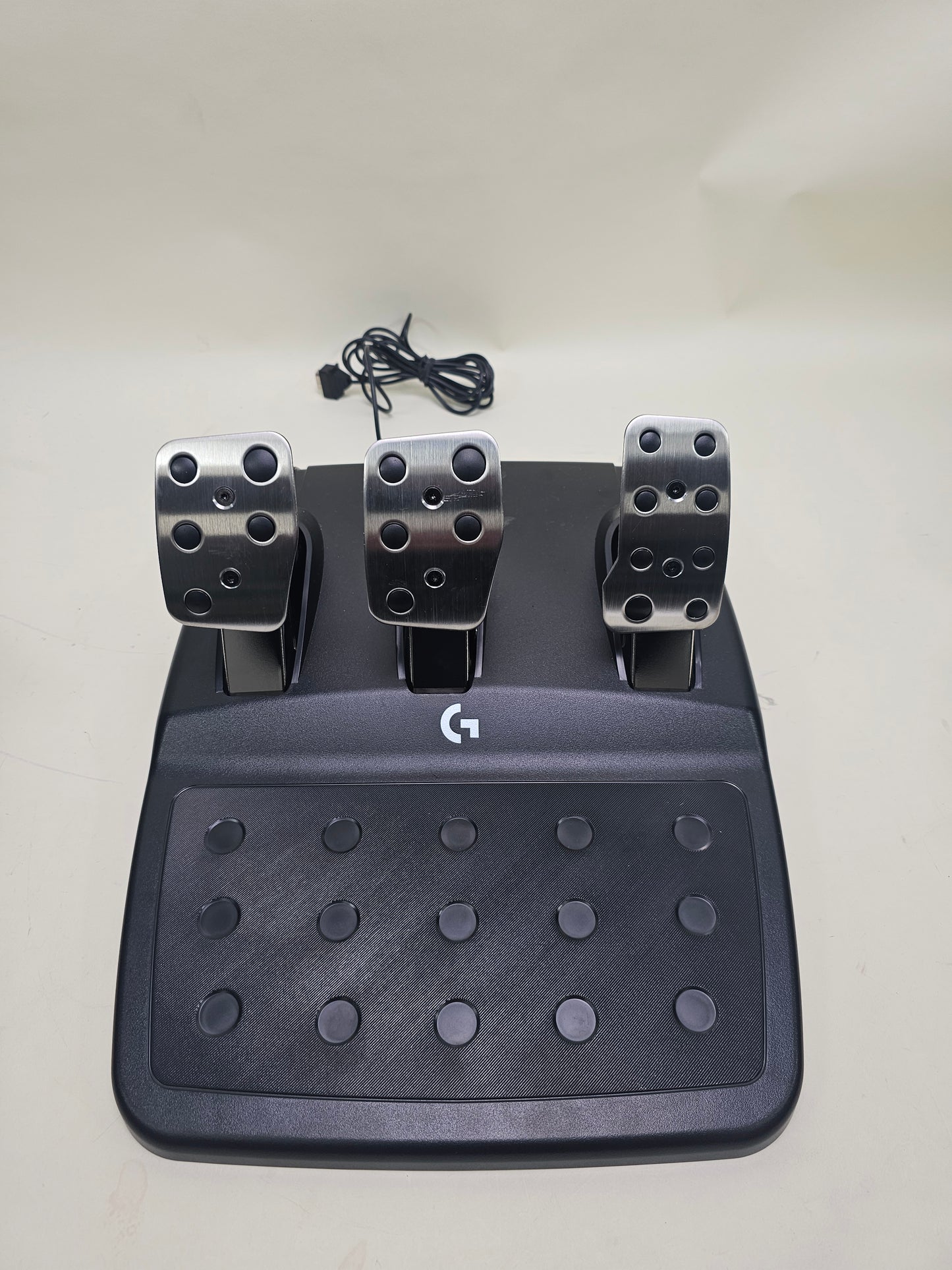 Logitech G923 Wheel, Pedals, Shifter Black  Xbox One / Xbox Series X/S / PC
