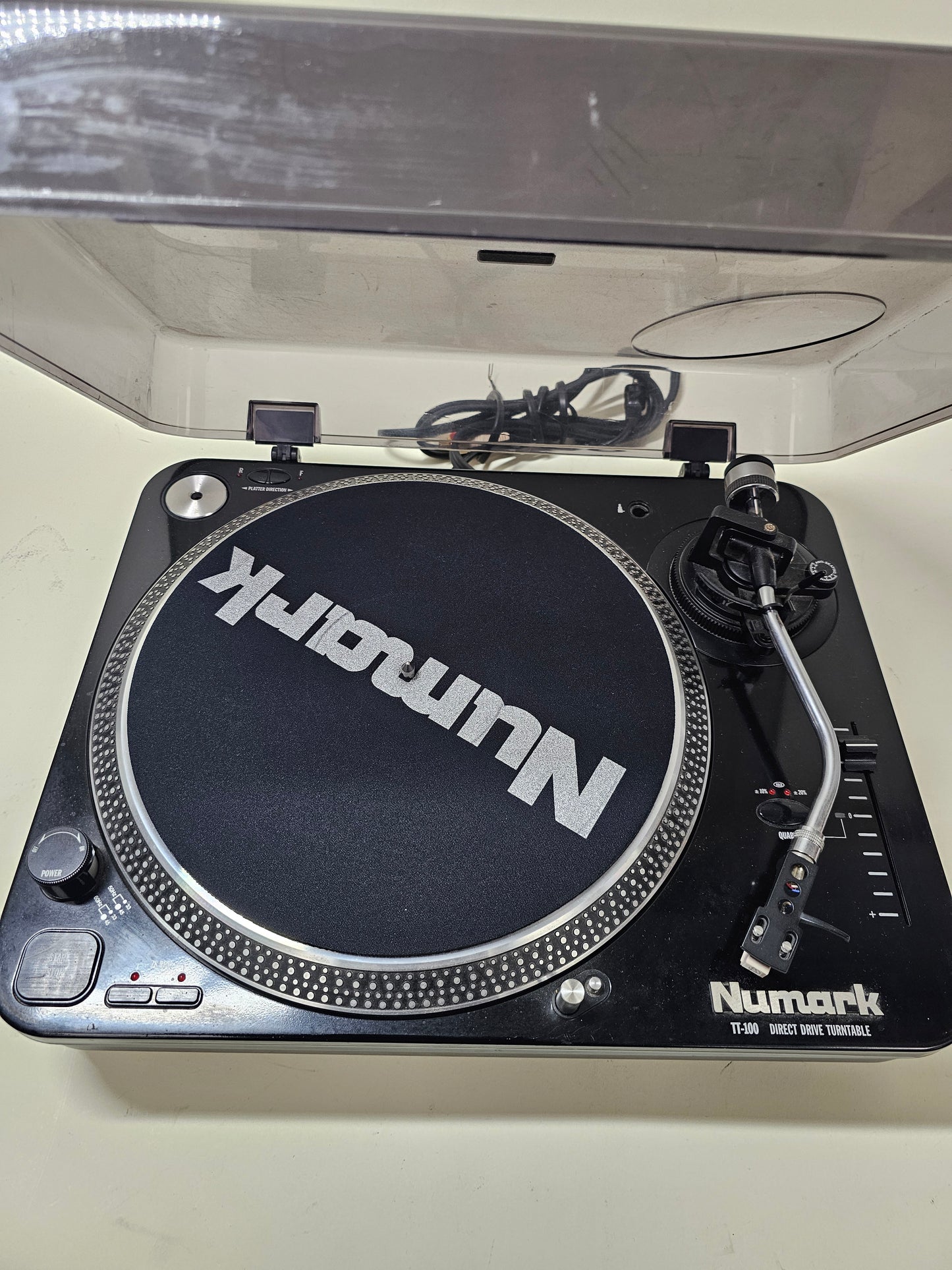 Numark TT100 Turntable