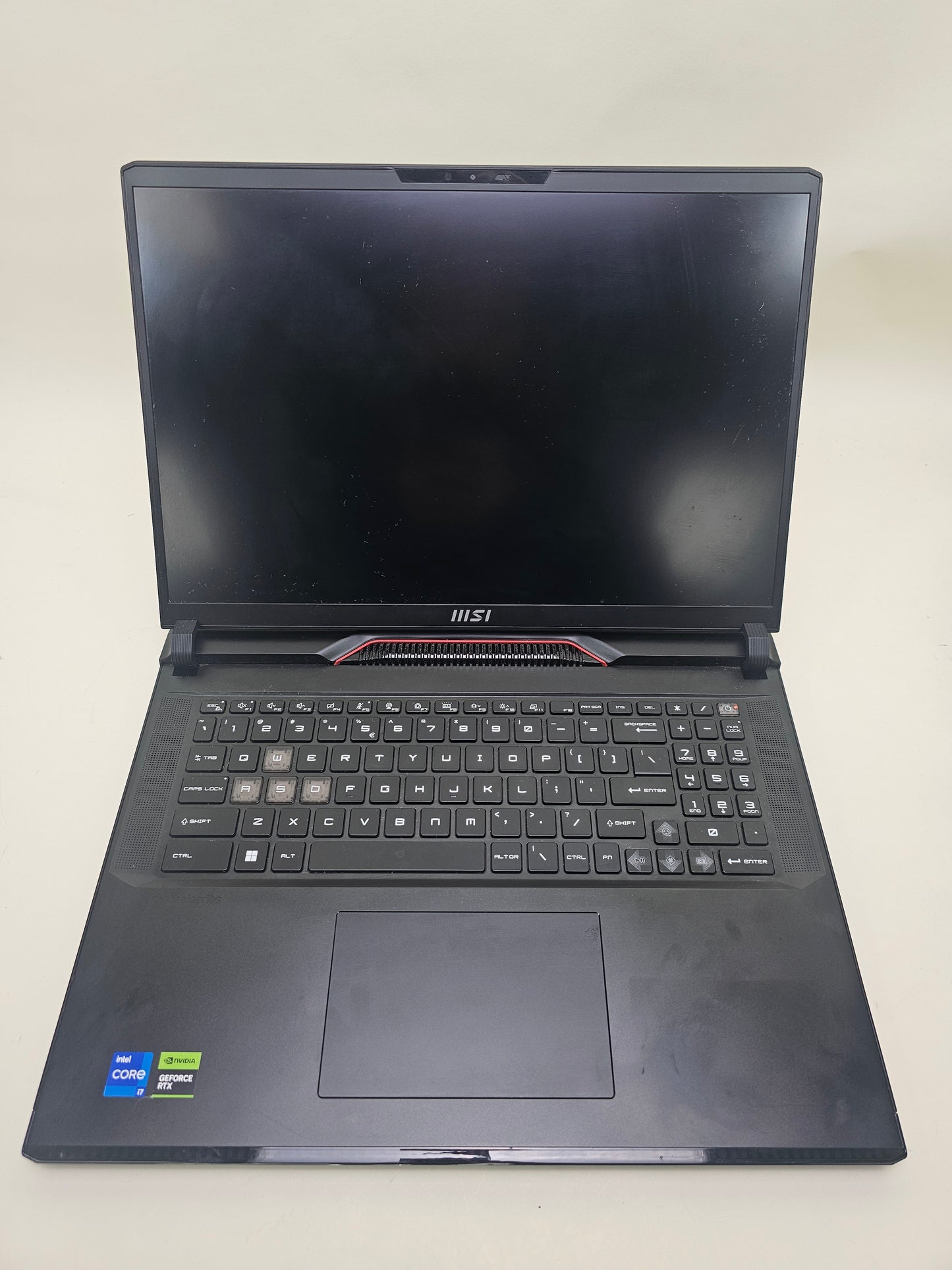 MSI Raider GE78 HX 17.3" i7-13700HX 2.1GHz 32GB RAM 2TB SSD GeForce RTX 4070
