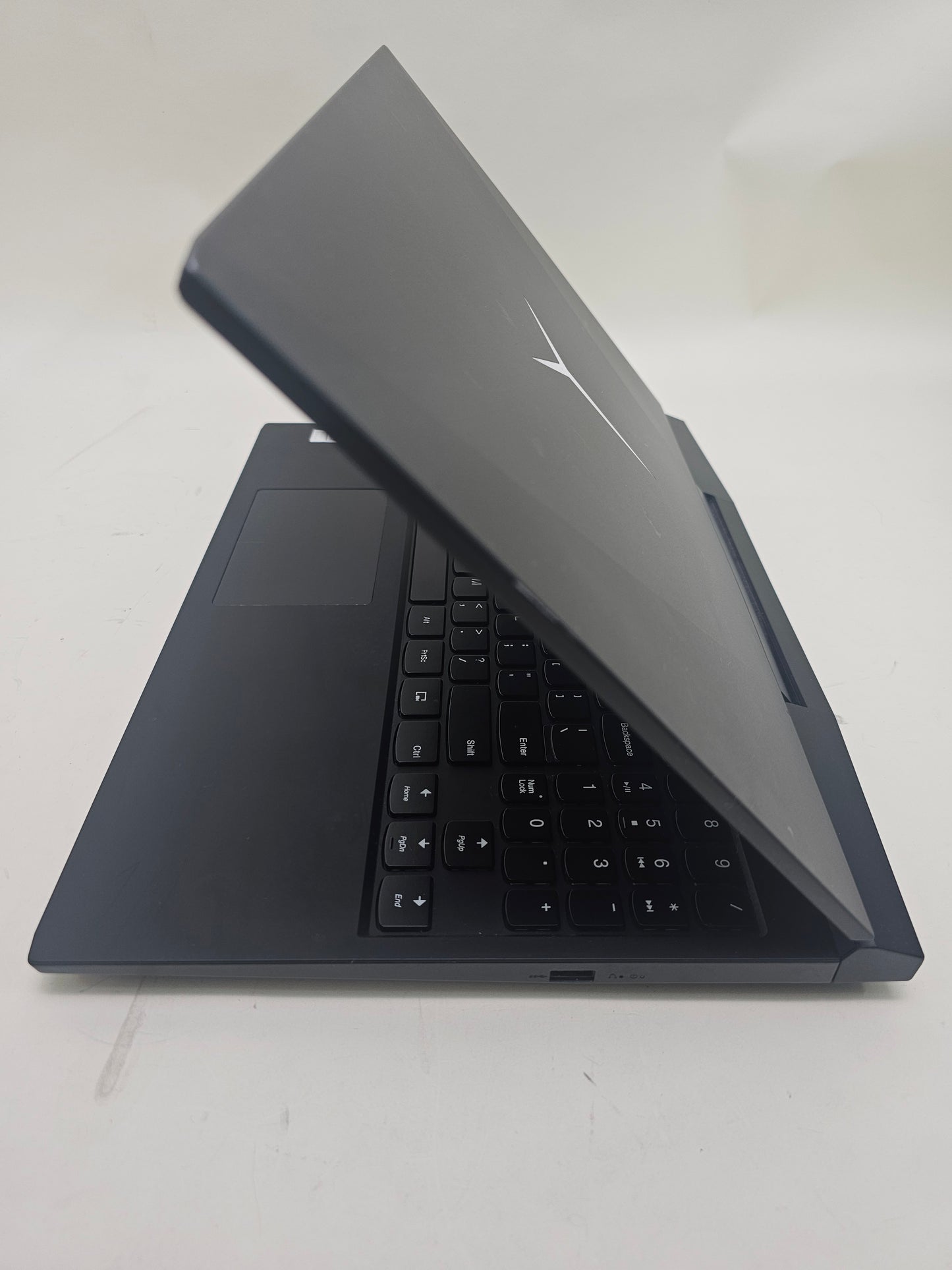 Lenovo Legion Y7000P 15.6" i5-9300H 2.4GHz 16GB RAM 1TB SSD Geforce 1660 TI