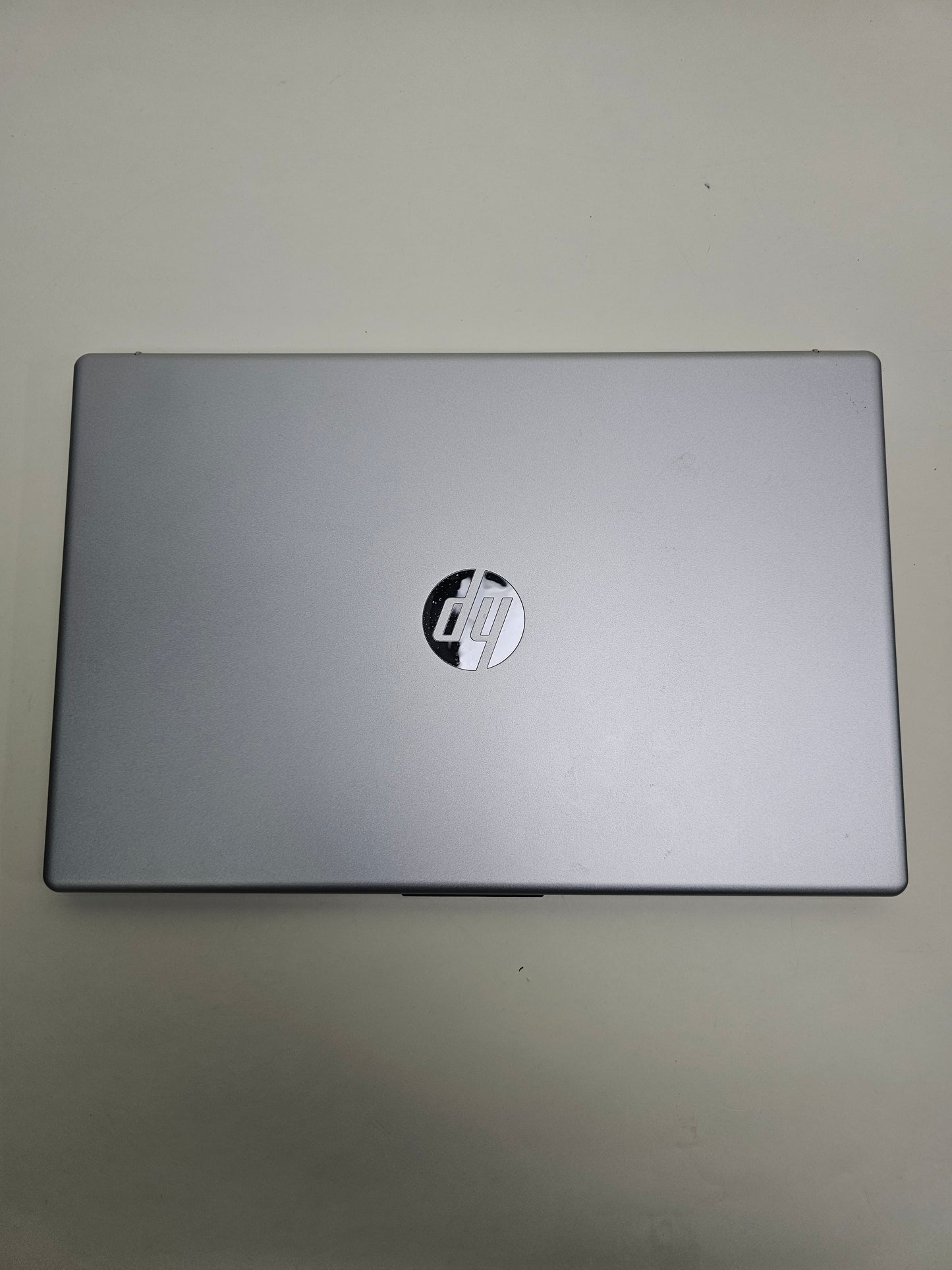 HP Laptop 15-FD0131WM 15.6" i3-N305 1.8GHz 8GB RAM 256GB SSD