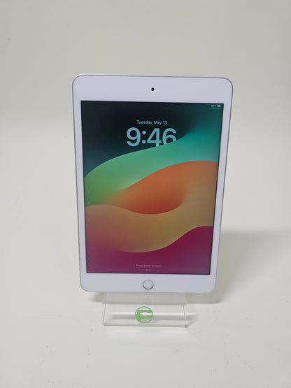 WiFi Only Apple iPad Mini 5th Gen 64GB 17.5.1 SILVER MUQX2LL/A
